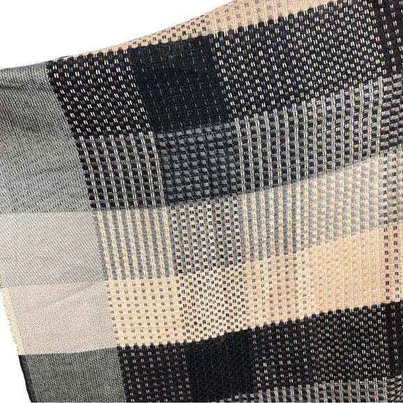 Collection 18 Women One Size Wrap Bohemian Tan Black Fringe Soft Winter Fall NEW - Picture 5 of 12